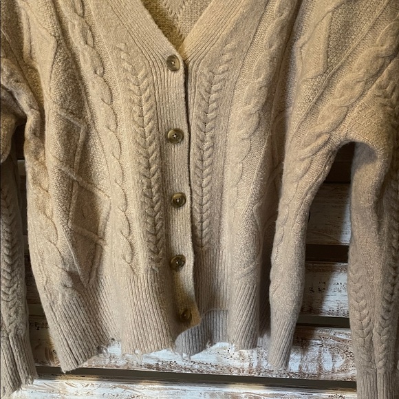 Lucky Brand Elegant Beige Cable Knit Cardigan Size XS - Picture 3 of 5